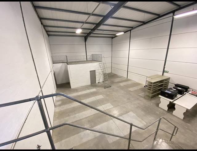 323M² WAREHOUSE TO LET IN BRACKENFELL INDUSTRIAL